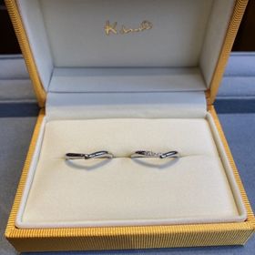 【ケイウノ ブライダル(K.UNO BRIDAL)の口コミ】 着け心地がとてもいいです。
手に馴染む感覚がありつけてることも忘れそう…