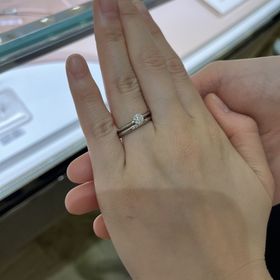 【カルティエ(Cartier)の口コミ】 私の手が白くて細長いので、それにあったデザインがこのリングでした。ダ…