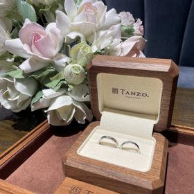 【TANZO.(鍛造指輪)の口コミ】 お店のスタッフさんとの打ち合わせのもと、流行り廃りに左右されず、飽き…