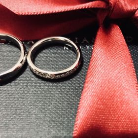【ラザール ダイヤモンド(LAZARE DIAMOND)の口コミ】 シンプルなタイプからデザイン性のあるタイプまで色々なリングを試着させ…