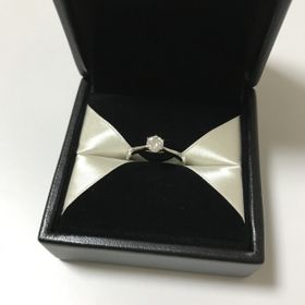 【エクセルコダイヤモンド(EXELCO DIAMOND)の口コミ】 有名ブランドと悩みましたが、同じ金額でもこちらのほうが質や大きさのよ…