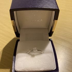 【俄(にわか)の口コミ】 ・シンプルながらも、とても可愛らしいです。プロポーズをしてもらった時…