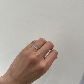 【PILOT BRIDAL(パイロットブライダル)の口コミ】 鍛造製法のブランドであり丈夫な点です。
ジュエリーショップの店員さんの…