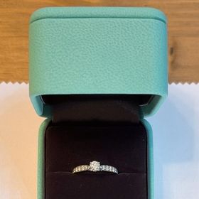 【ティファニー(Tiffany & Co.)の口コミ】 なんと言っても輝きが違いました。デザインもキラキラしていて可愛らしく…