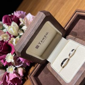 【TANZO.(鍛造指輪)の口コミ】 職人さんが1つづつ手作業で、加工してくださっているため
経年劣化しづら…