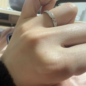 【銀座ダイヤモンドシライシの口コミ】 国産ブランドとゆうこともあり保証などのサービスが充実していて、決め手…