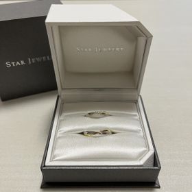 【STAR JEWELRY(スタージュエリー)の口コミ】 シルバーとゴールドのミックスの指輪で中央にはダイヤモンドが散りばめら…