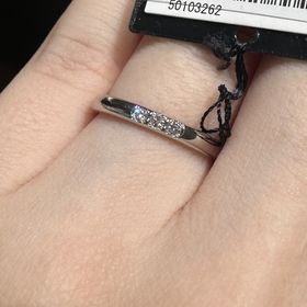 【ラザール ダイヤモンド(LAZARE DIAMOND)の口コミ】 指輪をたくさん見る中でブリスコレクションを気に入り、ダイヤモンド３つ…