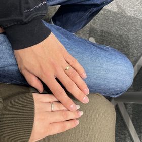 【アイプリモ(I-PRIMO)の口コミ】 キラキラしているものが良かったし、ゴールドとプラチナの二色入ってるも…