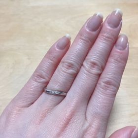 【ヴァンドーム青山(VENDOME AOYAMA)の口コミ】 仕事柄、華美ではないメレダイヤなしを検討してましたが、こちらはメレダ…