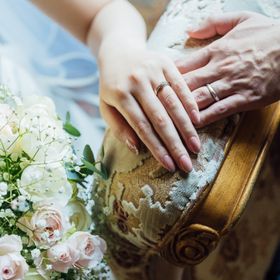 【voulez vous(ヴーレ・ヴー)の口コミ】 ピンクゴールドに、荒い艶消し加工の表面仕上げで肌馴染みが良くお気に入…