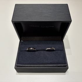 【ラザール ダイヤモンド(LAZARE DIAMOND)の口コミ】 デザインがあまり見かけないシンプルだけどエレガントなデザインで素敵で…