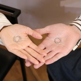 【atelier Kiona(アトリエキオナ)の口コミ】 指輪は入籍日の2月14日のバレンタインにちなんで、ハートをイメージしたデ…