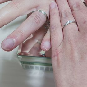 【Disney Cinderella(ディズニー シンデレラ)の口コミ】 指が綺麗に見えるデザインとなっており､指が太めのわたしでも綺麗に見せて…