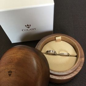 【COLANY(コラニー)の口コミ】 質感や着け心地が気持ちよく、とても着けやすいこと。婚約指輪との重ね付…