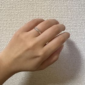 【ケイウノ ブライダル(K.UNO BRIDAL)の口コミ】 シンプルすぎるとちょっと味気ない気がして、シルバーとピンクの2色の指輪…