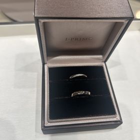 【アイプリモ(I-PRIMO)の口コミ】 ブラウンゴールドという色の指輪にしたのですが、肌馴染みもよくカジュア…