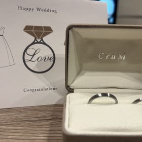 【atelier CraM(アトリエ クラム)の口コミ】 指輪のデザインはシンプルで長く着用できるものを彼と検討しました。私が…