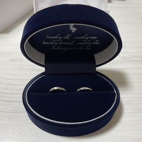 【Something Blue(サムシングブルー)の口コミ】 つける時、指に直ぐ入って付けやすいです。
見た目も派手すぎず、おしゃれ…