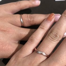 【TOWA(永遠)の口コミ】 ウェーブデザインなのと和な感じで探しており、あまりダイヤがたくさん入…