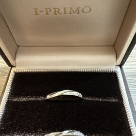【アイプリモ(I-PRIMO)の口コミ】 ・ウェーブが指にピッタリフィットしていて着け心地が抜群
・ダイヤが中心…