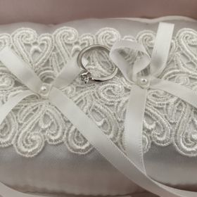 【俄(にわか)の口コミ】 TOMPKINSの中にある、NIWAKAというブランドで購入しました。
有名ブランド…