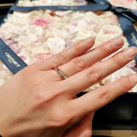 【ショーメ(CHAUMET)の口コミ】 他ブランドにない唯一無二のデザインに惹かれました。
アーム部分のデザイ…