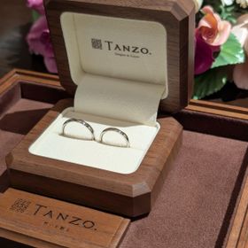 【TANZO.(鍛造指輪)の口コミ】 素材はPt95%で、割金についてアレルギーを考慮したものを選定させていただ…