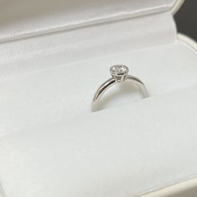 【OK9(オーケーナイン)】の口コミ デザインは王道のソリティアながら、日常でも使いやすいように高さを抑え、...