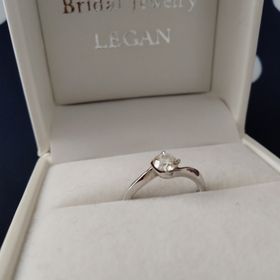 【LEGAN(レガン)の口コミ】 毎日つける指輪なので、華やかすぎず、シンプルすぎないデザインにしまし…