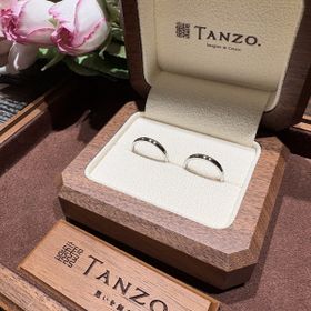 【TANZO.(鍛造指輪)の口コミ】 自分で好きなカスタムができるところ。
余分なデザインがなくせる!
丈夫な…