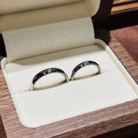 【TANZO.(鍛造指輪)の口コミ】 2人のデザインを揃えたく、男女で違和感ないデザインを探りました。シンプ…