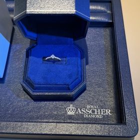 【ROYAL ASSCHER(ロイヤル・アッシャー)の口コミ】 細めなので上品な印象
ホームページには載っていないデザインで大満足！！…