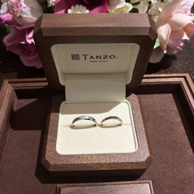 【TANZO.(鍛造指輪)の口コミ】 購入前のイメージでは何も彫刻等無しでシンプルな物をイメージしていまし…