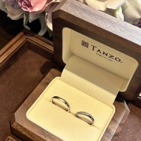 【TANZO.(鍛造指輪)の口コミ】 メインデザインに加えてスターダストを入れたり、マット加工を入れたり、…