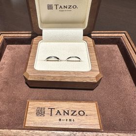 【TANZO.(鍛造指輪)の口コミ】 新郎側はマット加工、新婦側はダイヤ付きなど好みのデザインに仕上げても…