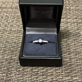 【ラザール ダイヤモンド(LAZARE DIAMOND)の口コミ】 他のブランドには無いデザインが豊富でダイヤの見せ方などもこだわりがあ…