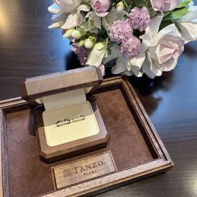 【TANZO.(鍛造指輪)の口コミ】 ピンクゴールドの色とスターダスト加工が素敵で、一目惚れした指輪です。…