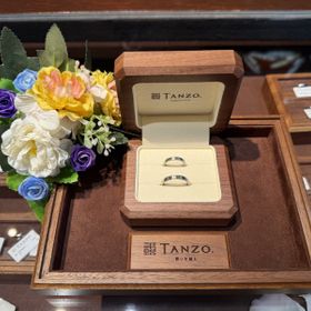 【TANZO.(鍛造指輪)の口コミ】 スターダスト加工を入れていただきました。オーダーメイド感が出てよかっ…