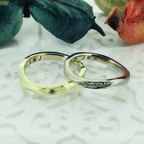 【Antille(アンティール)の口コミ】 指輪の形から細かいデザイン、素材まで好きなものを選び、担当の方と話し…