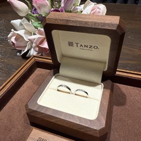 【TANZO.(鍛造指輪)の口コミ】 男性用の指輪にもダイヤモンドをつけて個性的に仕上げて貰った。
女性用で…