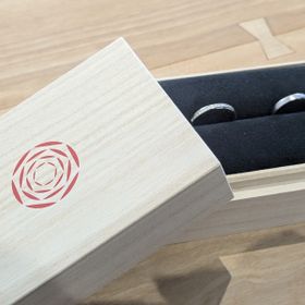 【出雲結(いずもゆい)の口コミ】 縁結びの地出雲ならではの指輪にしました。
毎日見ても飽きのないシンプル…