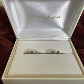 【PILOT BRIDAL(パイロットブライダル)の口コミ】 とにかく丈夫なところです。
店舗で試着した際にペンチを使って耐久性をテ…