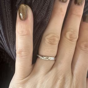 【エクセルコダイヤモンド(EXELCO DIAMOND)の口コミ】 デザインが珍しくおしゃれで個性的なところがよかった、色々他のところで…