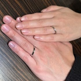 【AMATSU(アマツ)の口コミ】 キラキラしすぎず、落ち着いた雰囲気の指輪です。
どの角度からみてもダイ…