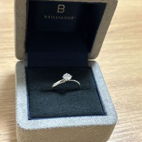 【BRILLIANCE+(ブリリアンスプラス)の口コミ】 ダイアモンドの品質やサイズが同じでも採掘された場所なのか、同じダイヤ…