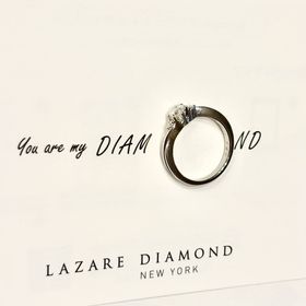 【ラザール ダイヤモンド(LAZARE DIAMOND)の口コミ】 ラザールダイヤモンドのヴァインは、華奢なデザインが指を綺麗に見せてく…