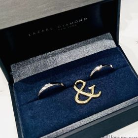 【ラザール ダイヤモンド(LAZARE DIAMOND)の口コミ】 シンプルなデザインですが、ダイヤモンドの輝きとプラチナの照りがどのお…