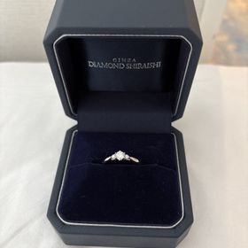 【銀座ダイヤモンドシライシの口コミ】 ダイヤモンドの輝きが本当に本当に綺麗です。
指につけているのはもちろん…