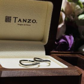 【TANZO.(鍛造指輪)の口コミ】 付け心地がとても滑らかで、カクカクした感じがないので着けていて、違和…